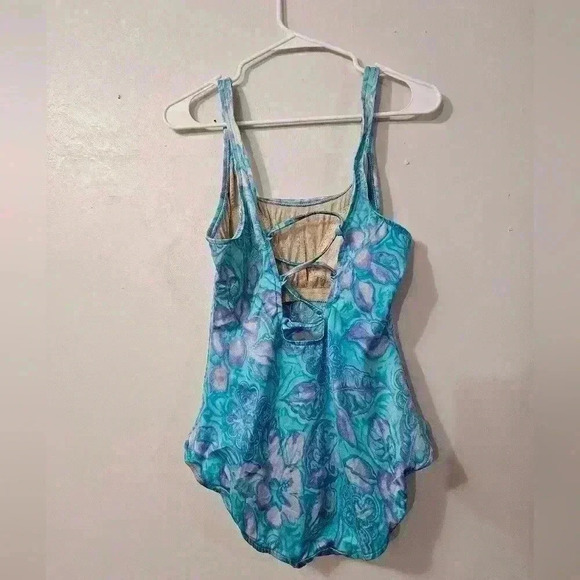 GUC! Maxine of Hollywood one piece swimwear! - Picture 4 of 6